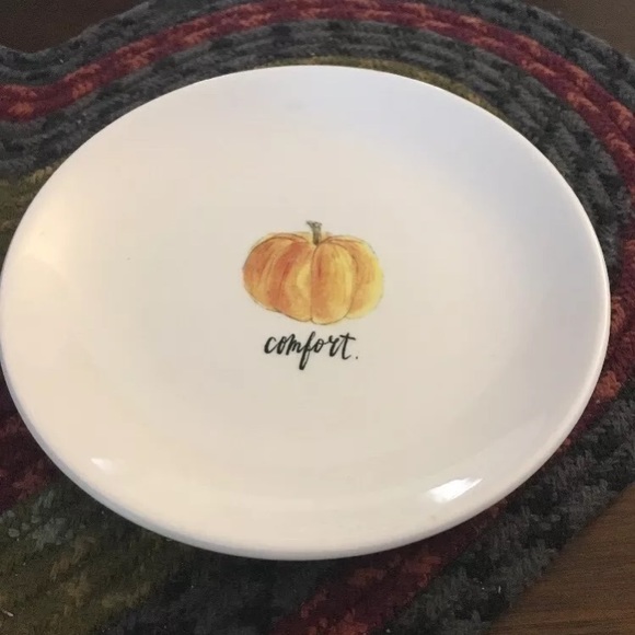 Rae dunn magenta fall plates rare! - Picture 3 of 4